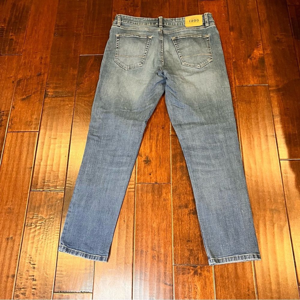 IZOD Men's Classic Blue Denim Jeans Size 33, 34